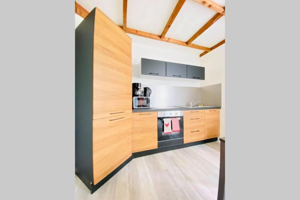 Appartement Rez-de-chaussée Laon Exterior foto