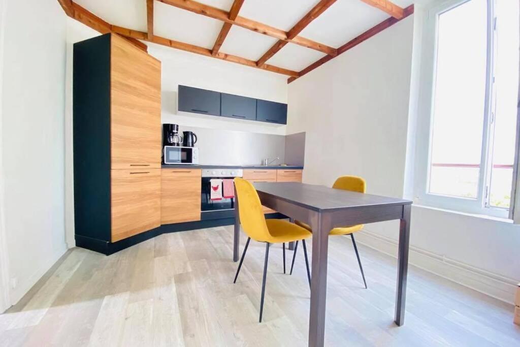 Appartement Rez-de-chaussée Laon Exterior foto